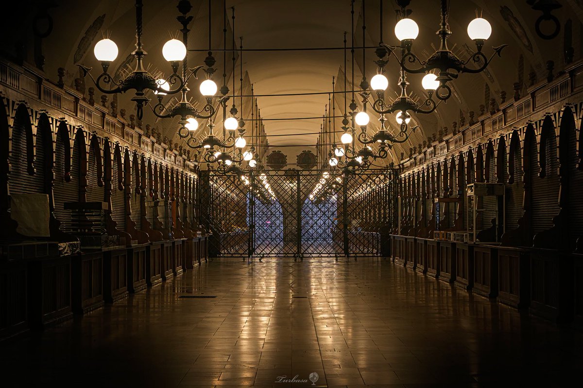 krakow_pl's tweet photo. 🌙 Dobrej nocy!

Niech ogarnie Was taki spokój, jak ten uchwycony na zdjęciu. ✨ 

Fot. 6 w Krakowie https://t.co/eGETbQ2oAJ