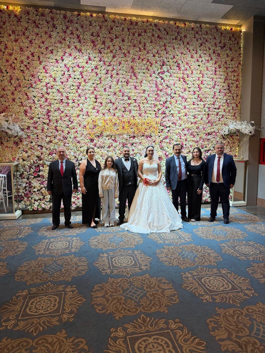 007ahmetaydin's tweet photo. Betül ve Abidin’e, bir ömür boyu sağlık, huzur, mutluluk ve bereket diliyorum.

Rabbim, kurdukları yuvayı sevgi ve muhabbetle daim eylesin; mutluluklarını ömürleri boyunca artırsın. https://t.co/d62zqtpG1N