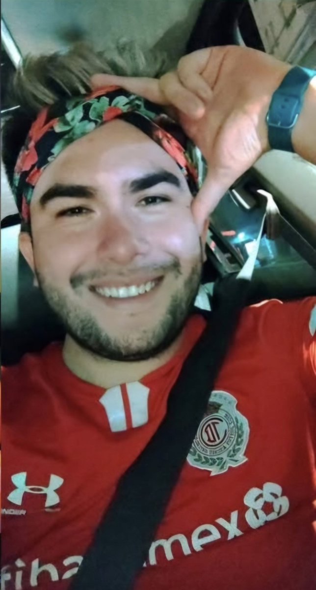 manuvm99's tweet photo. @Pizarrismo20 Es pendejisimo y le va al Toluca 💀 https://t.co/kpzggyyWSe