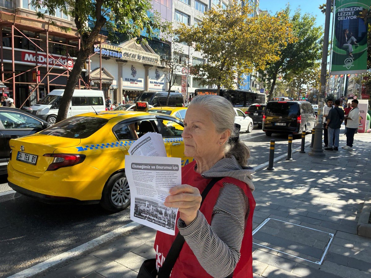 istanbul_tkp's tweet photo. İstanbul’un dört bir yanında bir kez daha bu düzenin böyle sürüp gitmesine izin vermeyeceğimizi haykırdık. 

Halkın sırtından her gün servetine servet katan patronların reva gördüğü koşullar çok ağır. Emekliler
bugün doğru dürüst beslenemiyor, barınamıyor, nitelikli sağlık hizmetine erişemiyor. Aylığıyla geçinemediği için ağır koşullarda çalışmaya devam etmek zorunda kalıyor, iş cinayetlerinde yaşamını
yitiriyor.