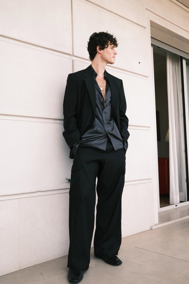 portugalshawnm's tweet photo. 📸 Shawn Mendes fotografado para a Vogue x Gucci. https://t.co/r0PZgux73V