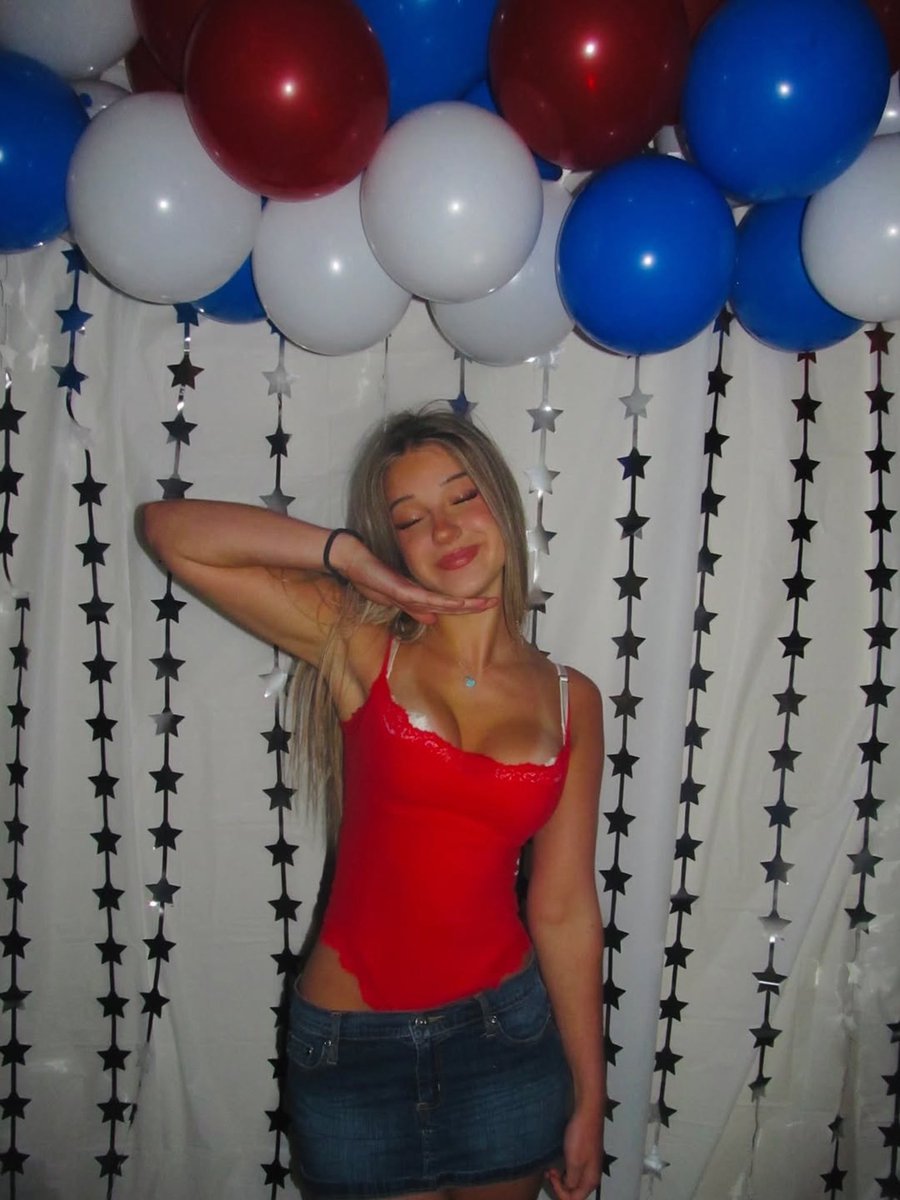 dvdvd12510's tweet photo. dm to submit ur irls no limit #submission https://t.co/GrXcgPKyg1