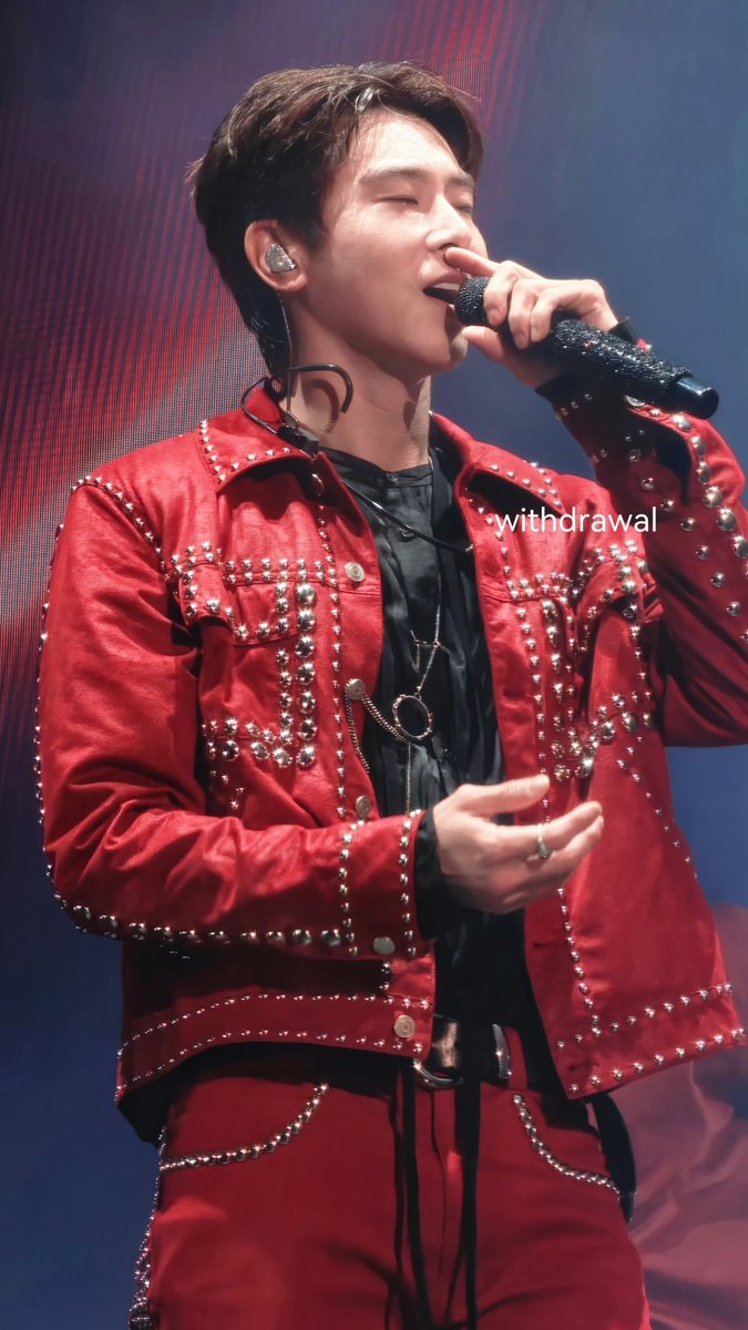 Withdrawal_t's tweet photo. my fav still goes to city lights 😍😍😋 😋
260926 HongKong Uknow solo con project 26 scene 1
#ユンホ #Uknow #TVXQ #東方神起 #동방신기 #YUNHO #project_26 #솔로 https://t.co/duZXmxPSa3