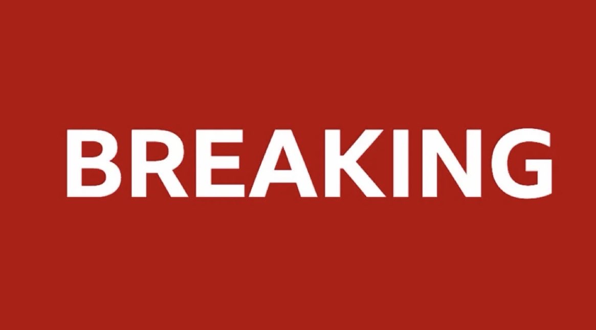 DarranMarshall's tweet photo. Belfast High Court has issued a temporary injunction stopping Sunday's Drumcree parade.

 https://t.co/6UZ5qo6peH https://t.co/Lit1WwVbDe