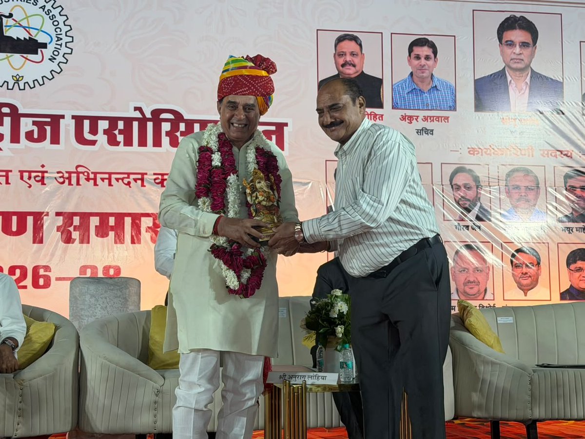 JogarampatelMLA's tweet photo. आज जोधपुर इंडस्ट्रीज एसोसिएशन की नवनिर्वाचित कार्यकारिणी के शपथ ग्रहण समारोह में सहभागिता की।

इस अवसर पर केंद्रीय मंत्री श्री @gssjodhpur जी, राज्यमंत्री श्री @kkvishnoibjp जी, नगर निगम जोधपुर के महापौर श्री प्रसन्नचंद मेहता जी, जोधपुर शहर विधायक श्री अतुल भंसाली जी एवं पूर्व राज्यसभा सांसद श्री @Rajendra_Gehlot जी सहित गणमान्यजन उपस्थित रहे।

नवीन कार्यकारिणी के सभी पदाधिकारियों को हार्दिक बधाई एवं सफल कार्यकाल की शुभकामनाएँ।

@BJP4Rajasthan @BJP4India @RajGovOfficial @RajCMO @BhajanlalBjp @madanrrathore @DrPremBairwa @KumariDiya @DIPRRajasthan