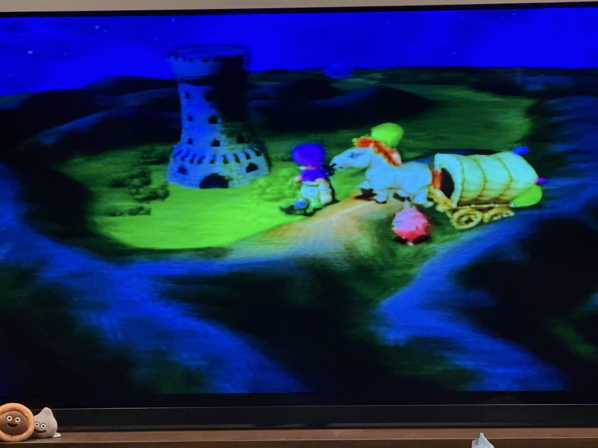 ydaikacho's tweet photo. 偶然ですがPS2版を無性にやりたくなって今プレイ中です。
強引に映像をHDMIに出力させているのでアスペクト比はひどいことになってますが、それ以外は特に不満がないどころか、めっちゃ楽しみながら遊んでいます。
#ドラクエ5 https://t.co/k12sIReS0s