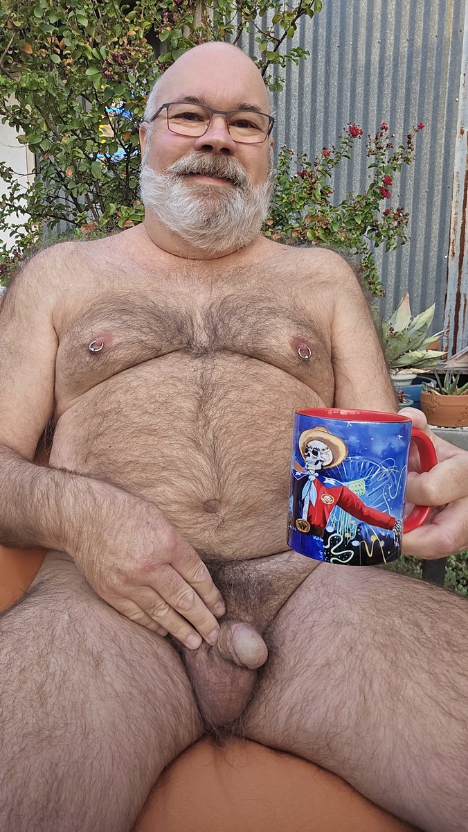 harrypman3rd's tweet photo. Saturday morning tea on the patio https://t.co/3I5JT6NEDQ