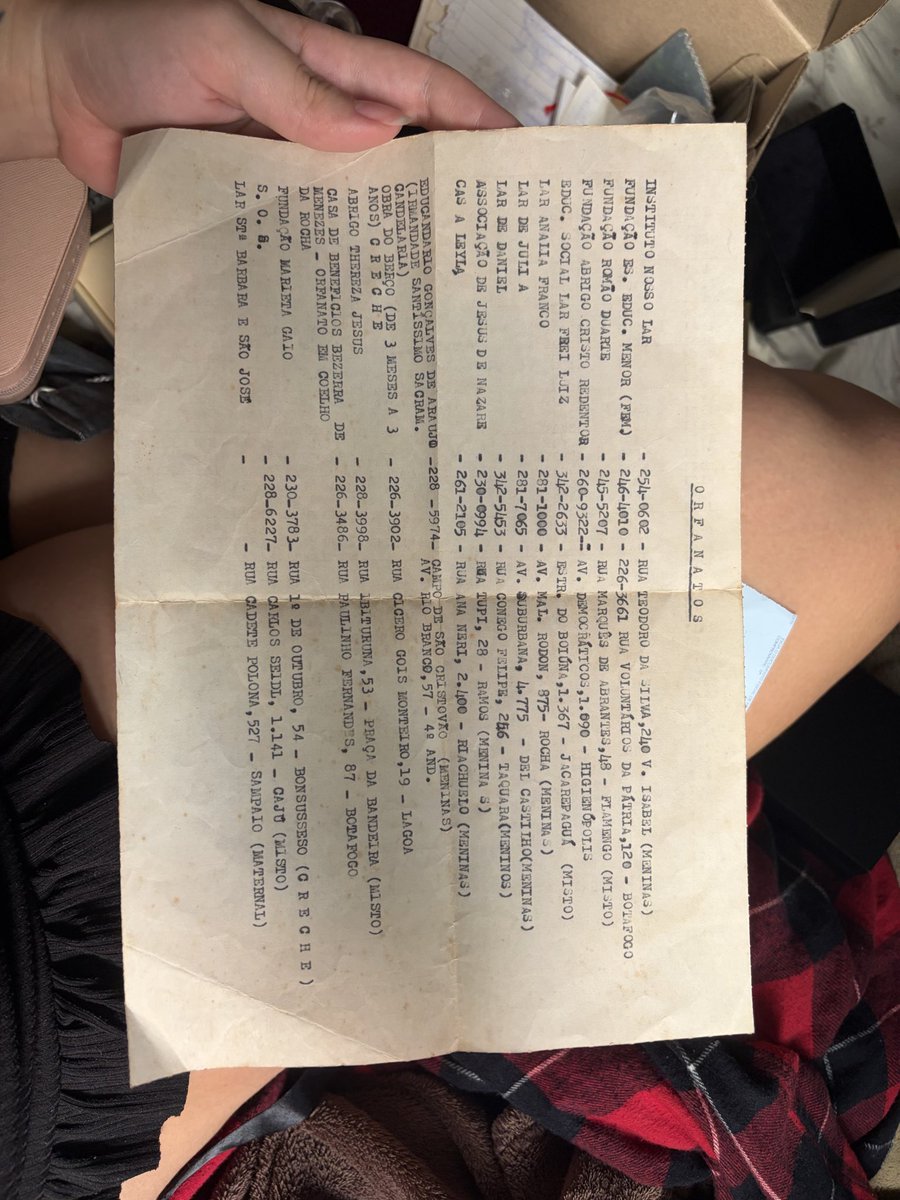 nickmartins_'s tweet photo. Achei um papel antigo falando sobre orfanatos nas coisas da minha mãe, mandei pro meu irmão e https://t.co/ilA1vni105
