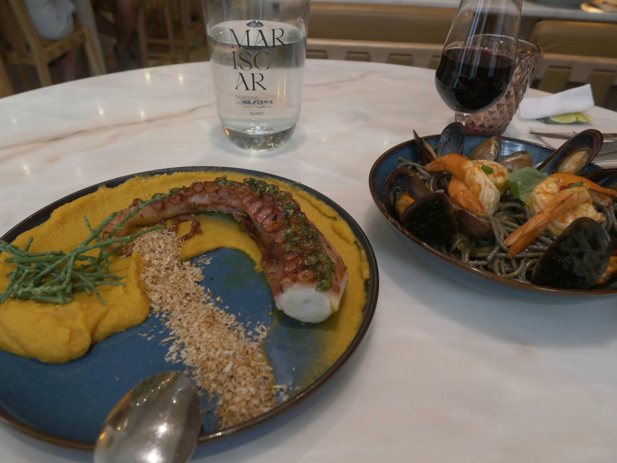 smallholeshi's tweet photo. ポルト②
ご飯 https://t.co/ULvDDLovPY