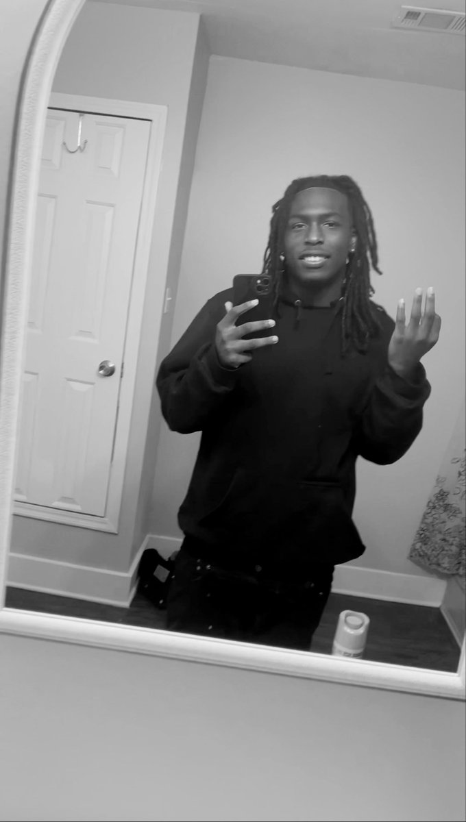 Dee333save1's tweet photo. How we feeling chat ❤️ #memphis #fyp https://t.co/pk4qvb3Sf8