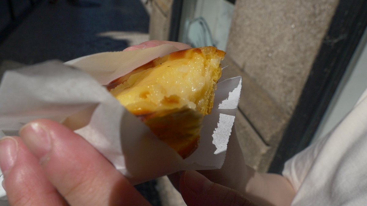 smallholeshi's tweet photo. ポルト③
ナタ
旅行中たぶん10個くらい食べた。 https://t.co/JjlQH1UrIV