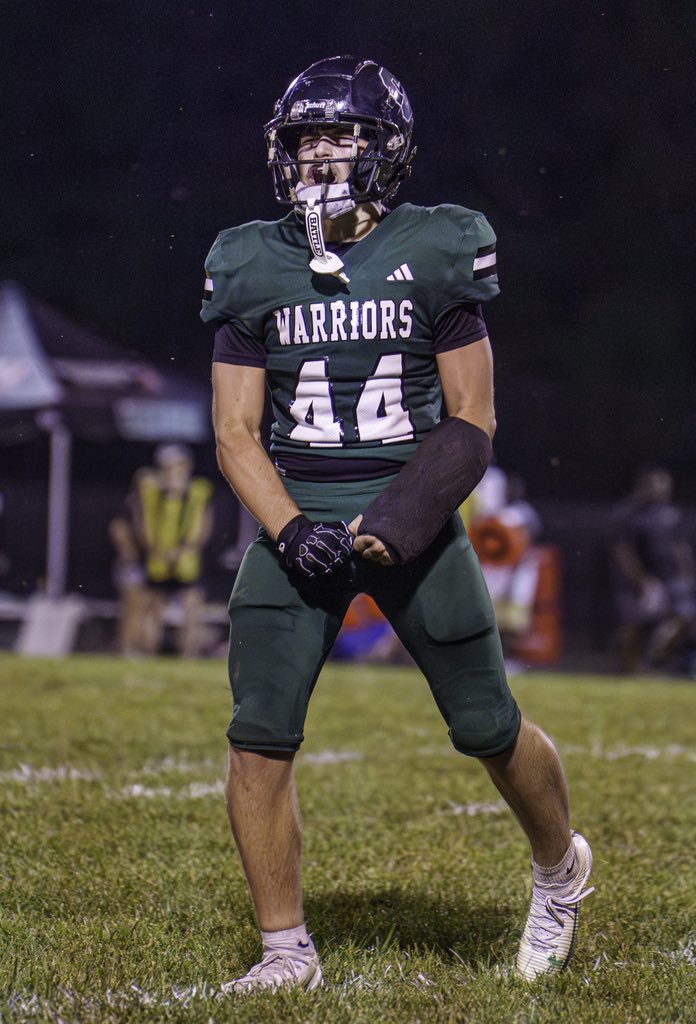 JayceSibert's tweet photo. 9 tackles 1 sack 42-7 loss 
@Luke_Scifres @Coach_Niese @Bryan_Ault @PrepRedzoneIN @indystar https://t.co/wSNyLTWM0d