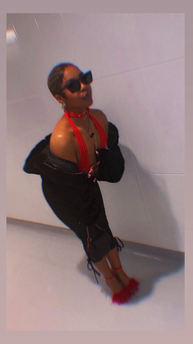 KeyToTheLAnd's tweet photo. Opening Night , And We Got Kanye 🥂✨🌴❤️ https://t.co/weNh1smeqb