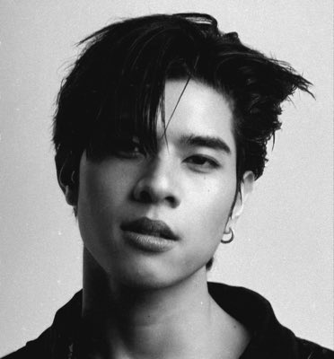 guidepiyawat's tweet photo. #NewProfilePic https://t.co/WLZFr6syZ2