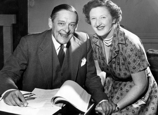 dsamabrams's tweet photo. Thomas Stearns Eliot va néixer el 26 de setembre de 1888 a Saint Louis, Missouri. https://t.co/lfkt9FNui8