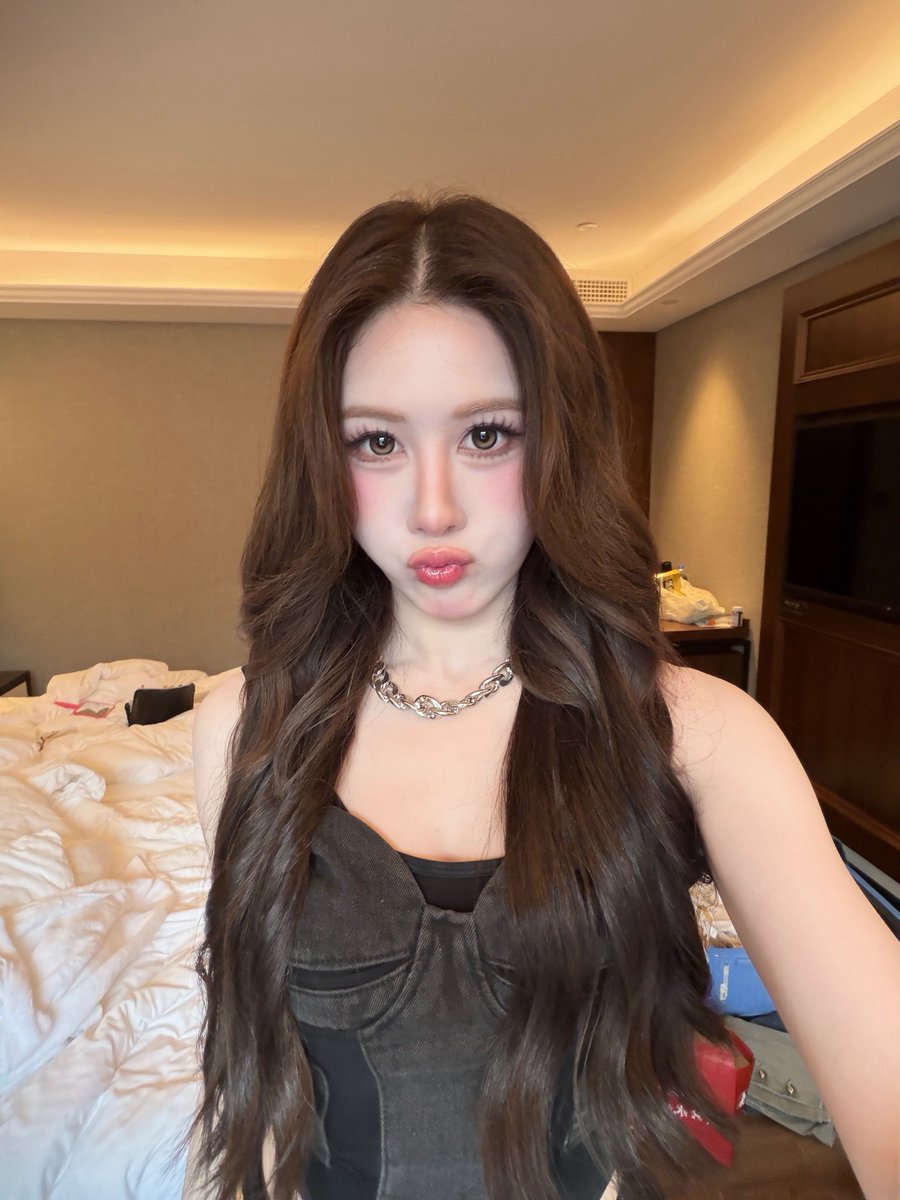 TataTHX's tweet photo. 真的真的很谢谢大家来见我，还来看我们的表演! 🥺💗
看到有这么多人来见我，我真的超级超级开心呀～ 谢谢大家一直陪着我、支持我，还给我这么多的爱！
我真的觉得自己好幸福🥹🫶🏻我也超级超级爱你们呀～～爱你们哟!💗
Wo ai ni mennnn, Wo Xiang Ni!!!!!🫠🫶🏻💕

#TataTHX #TataLee https://t.co/f3E7Xk0TUW