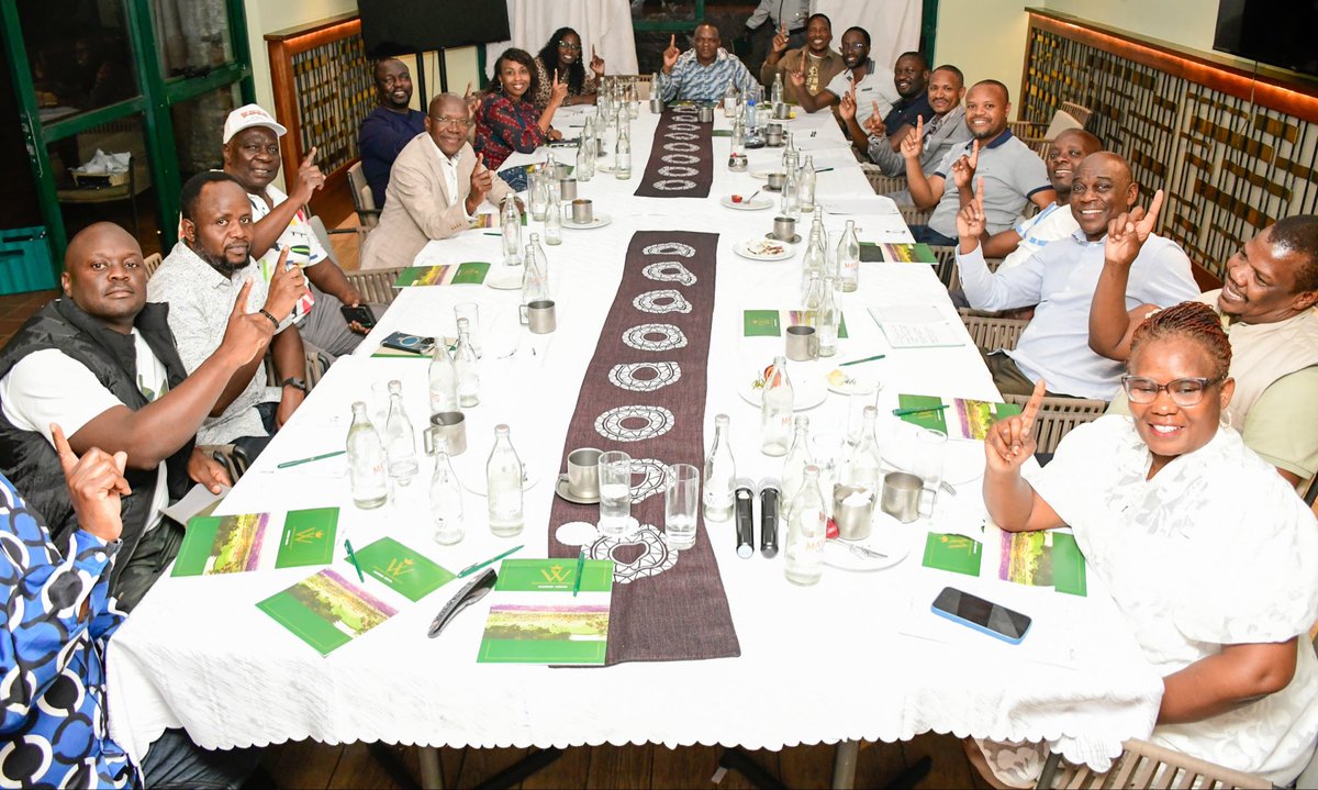 edwinsifuna's tweet photo. @LindaMwananchi_ retreat imeisha late lakini imeisha mzuri. Always a pleasure being in the company of these great leaders! Mbele kuzuri sana! https://t.co/7ze2mf2dkm