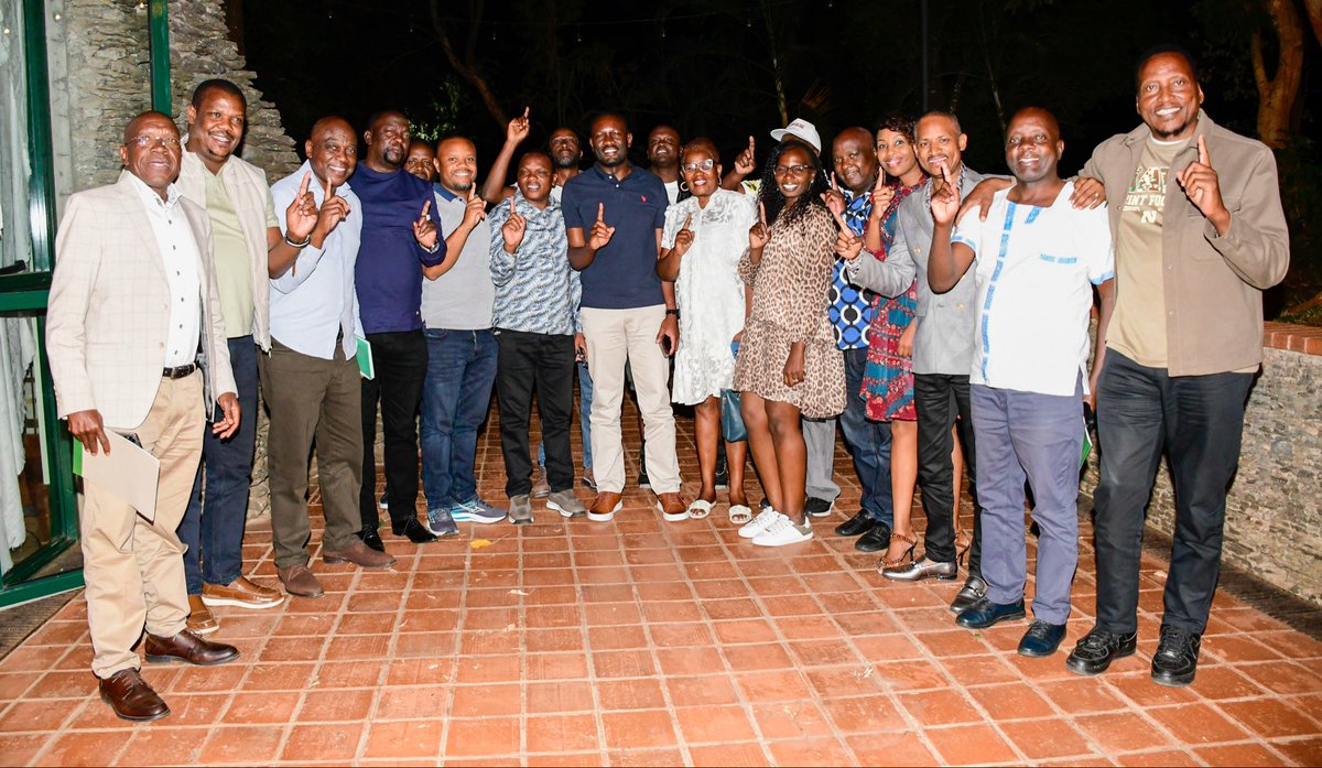 edwinsifuna's tweet photo. @LindaMwananchi_ retreat imeisha late lakini imeisha mzuri. Always a pleasure being in the company of these great leaders! Mbele kuzuri sana! https://t.co/7ze2mf2dkm
