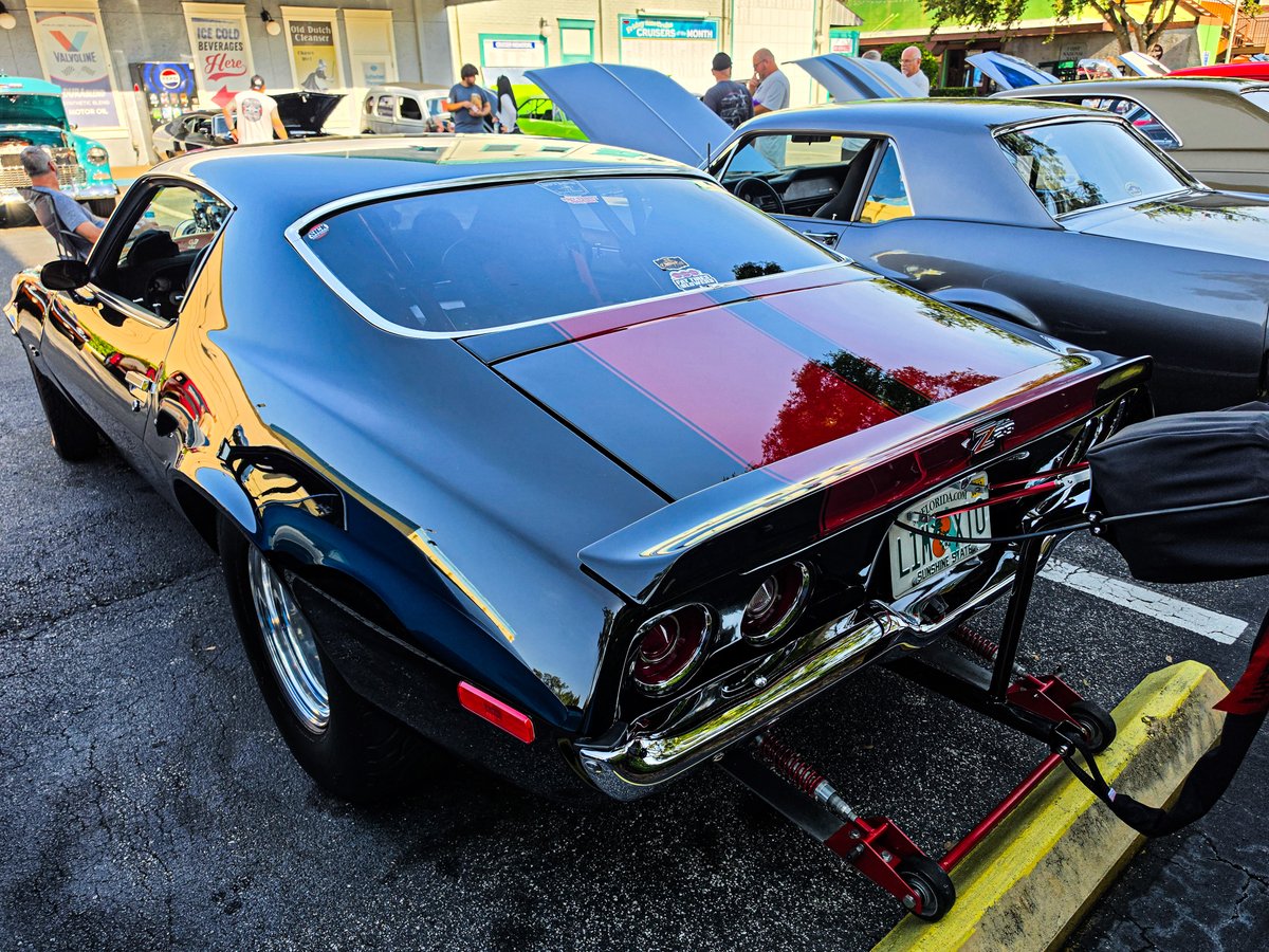 KizzyMcglawn's tweet photo. Awesome Pro-Street Camaro at the Old Town event in Kissimmee, Florida. https://t.co/niaWSV8CsP
