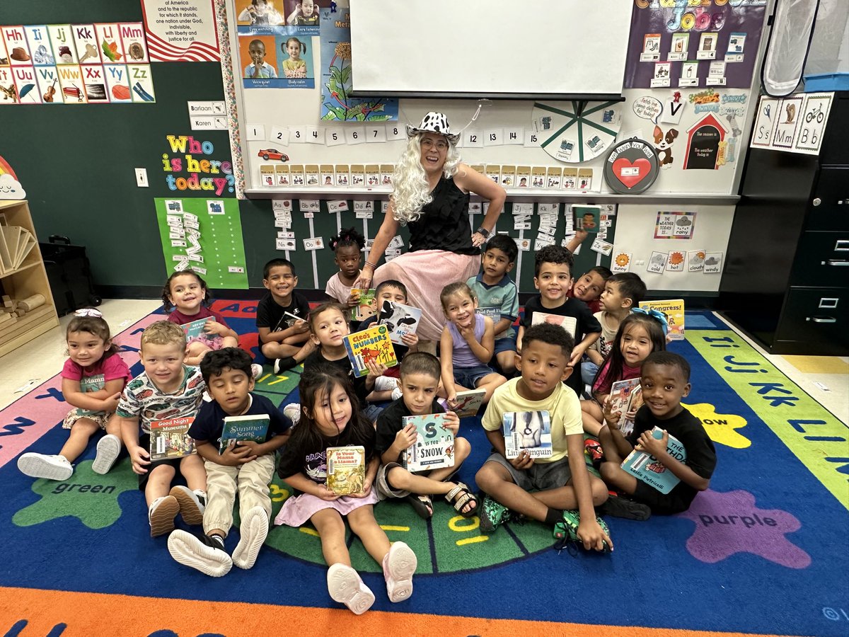 CarnahanLibrary's tweet photo. Celebrating Dolly Day @NISDCarnahan on 9/25. Plus, stop, drop, read. Look at these adorable PreK Cardinals. #read3readin #HEB https://t.co/nzStKpTyk8