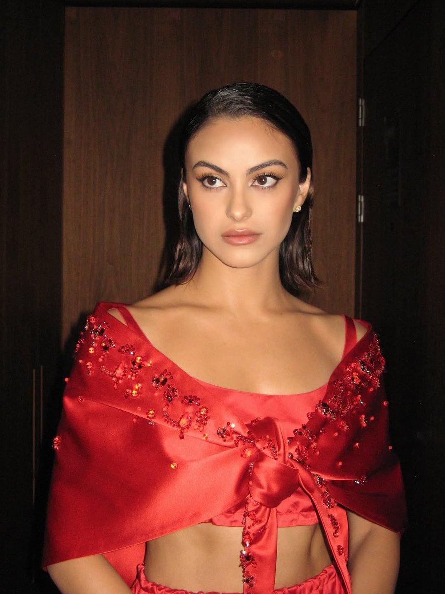 StarCrave_'s tweet photo. Camila Mendes 😍❤️ https://t.co/4HzA72cpHT