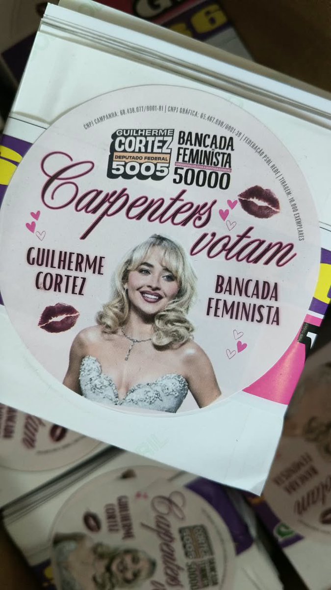 scarpenterbr's tweet photo. 🚨 ATENÇÃO CARPENTERS PAULISTAS: tem adesivo da Sabrina nas bancas de campanha do Guilherme Cortez. 

Se esbarrar com algum por aí, tira uma foto e manda pra gente. 💋 https://t.co/q6Rf6aYYYt
