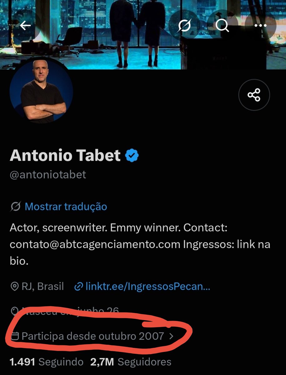 jpmachadorocha's tweet photo. Os advogados do Tabet tentaram dar uma de espertinhos e dizer que ele não mencionou o nome de Flavio Bolsonaro, apenas disse "genericamente" que uma "família miliciana" resolveu "atacar Nossa Senhora Aparecida" (no exato dia em que Flavio Bolsonaro estava sendo acusado exatamente disso).

Uma mãozinha aqui pra vocês: Tabet está no X desde 2007. No entanto, nunca disse os termos "miliciano", "miliciana", "milicianos" ou "milicianas" antes de 2019, o ano em que Jair Bolsonaro assumiu como presidente. Flávio Bolsonaro é da FAMÍLIA de Jair Bolsonaro...

Mas não é só isso. Segue abaixo.