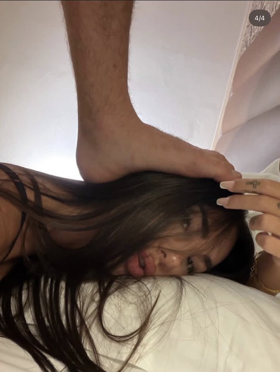 unkhwby's tweet photo. qui veut faire la même photo ? #beurettetrans #beurette #trans #femboy https://t.co/WWo2t95Z3V
