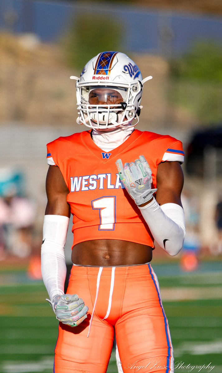 _Charles_Davis_'s tweet photo. I've decided to REOPEN my recruitment. (still committed) https://t.co/LY1lnoweIM