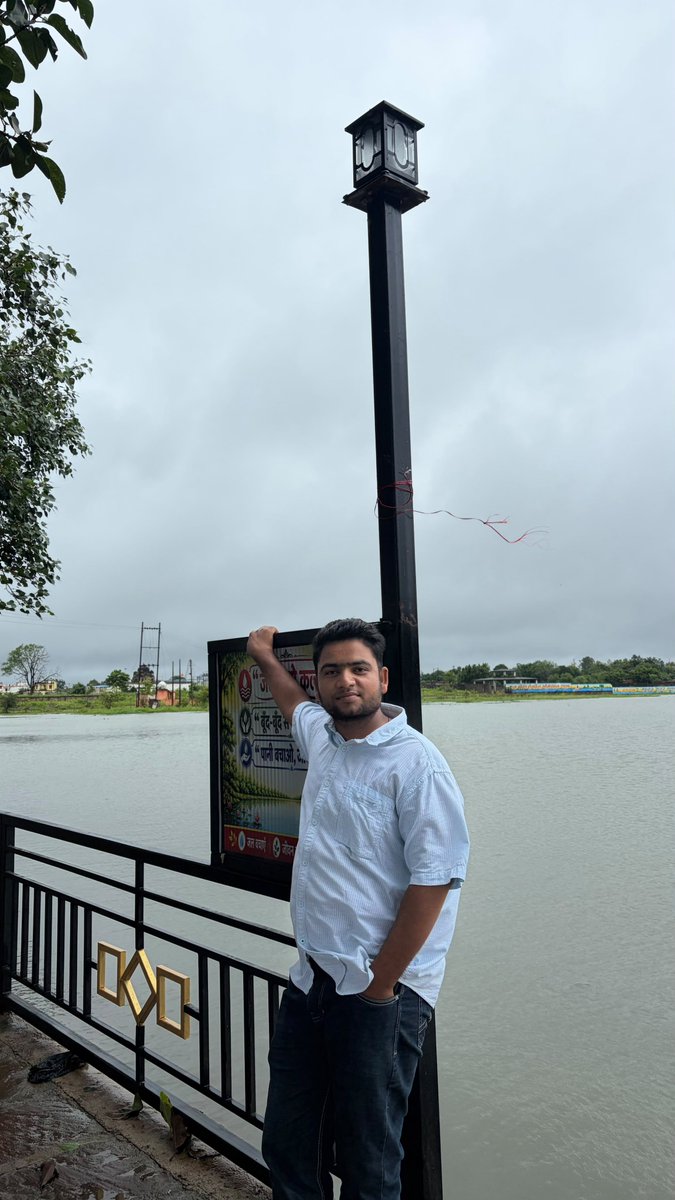 SACHINS7440's tweet photo. बारिश के बाद की नमी, और झील का किनारा,
 बस मैं और मेरी खामोशी, और क्या चाहिए दोबारा।
#india #NatureBeauty #naturescenery https://t.co/FNSS6dY283