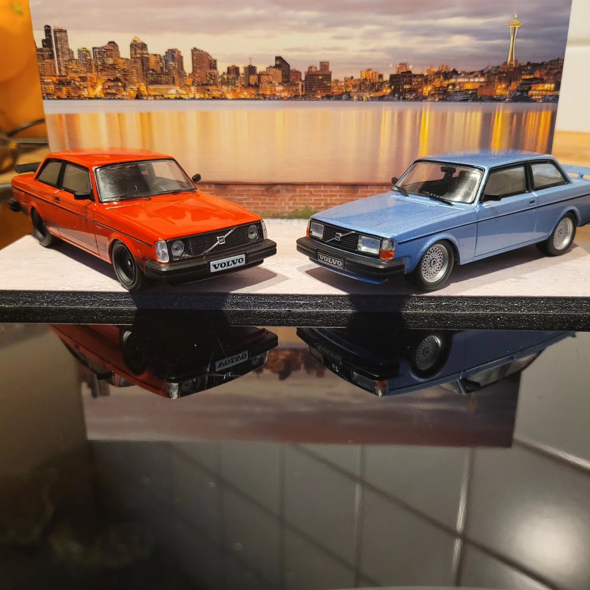 LaylaFutramtva's tweet photo. New Volvo addition from the 2024 Nuremberg Toy Fair: the 1980 Volvo 242 “Custom” by IXO Modelcars. Scale: 1:43. https://t.co/OKSFV8VFB2