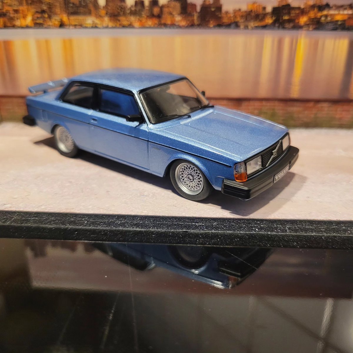 LaylaFutramtva's tweet photo. New Volvo addition from the 2024 Nuremberg Toy Fair: the 1980 Volvo 242 “Custom” by IXO Modelcars. Scale: 1:43. https://t.co/OKSFV8VFB2