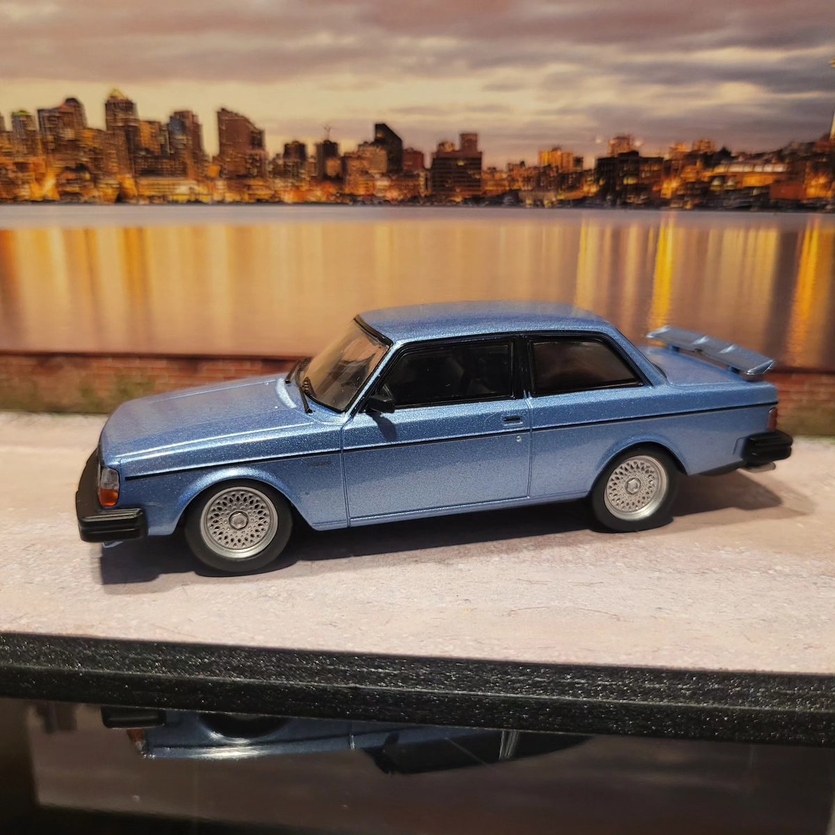 LaylaFutramtva's tweet photo. New Volvo addition from the 2024 Nuremberg Toy Fair: the 1980 Volvo 242 “Custom” by IXO Modelcars. Scale: 1:43. https://t.co/OKSFV8VFB2