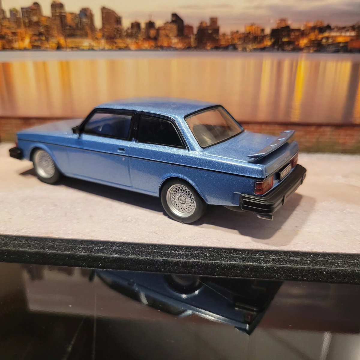 LaylaFutramtva's tweet photo. New Volvo addition from the 2024 Nuremberg Toy Fair: the 1980 Volvo 242 “Custom” by IXO Modelcars. Scale: 1:43. https://t.co/OKSFV8VFB2