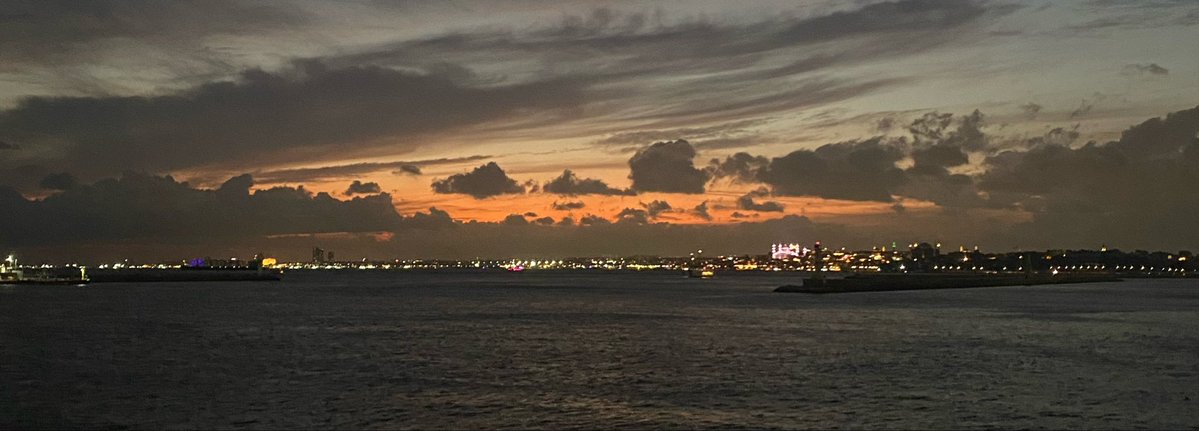 Dkna__'s tweet photo. Yeterince saçmalayamıyoruz bu hayatta… https://t.co/P6HZeMPBLz