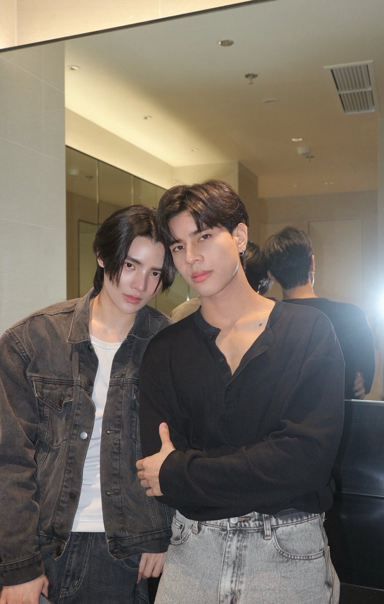 boss_pongpak's tweet photo. ฝากทุกคนช่วยโหวตเชียร์ ไกด์บอสด้วยนะค้าบบ  
🤟🏻🤟🏻🤍🤍
#DUOONEEP2
#DUOONEXFreenBecky
#DUOONEXMewSuppasit
#DUOONEXDaEndorphine
#AmarinTV
#GuidePiyawat
#BossPongpak
#GuideBoss https://t.co/t0Qncuv2Rj