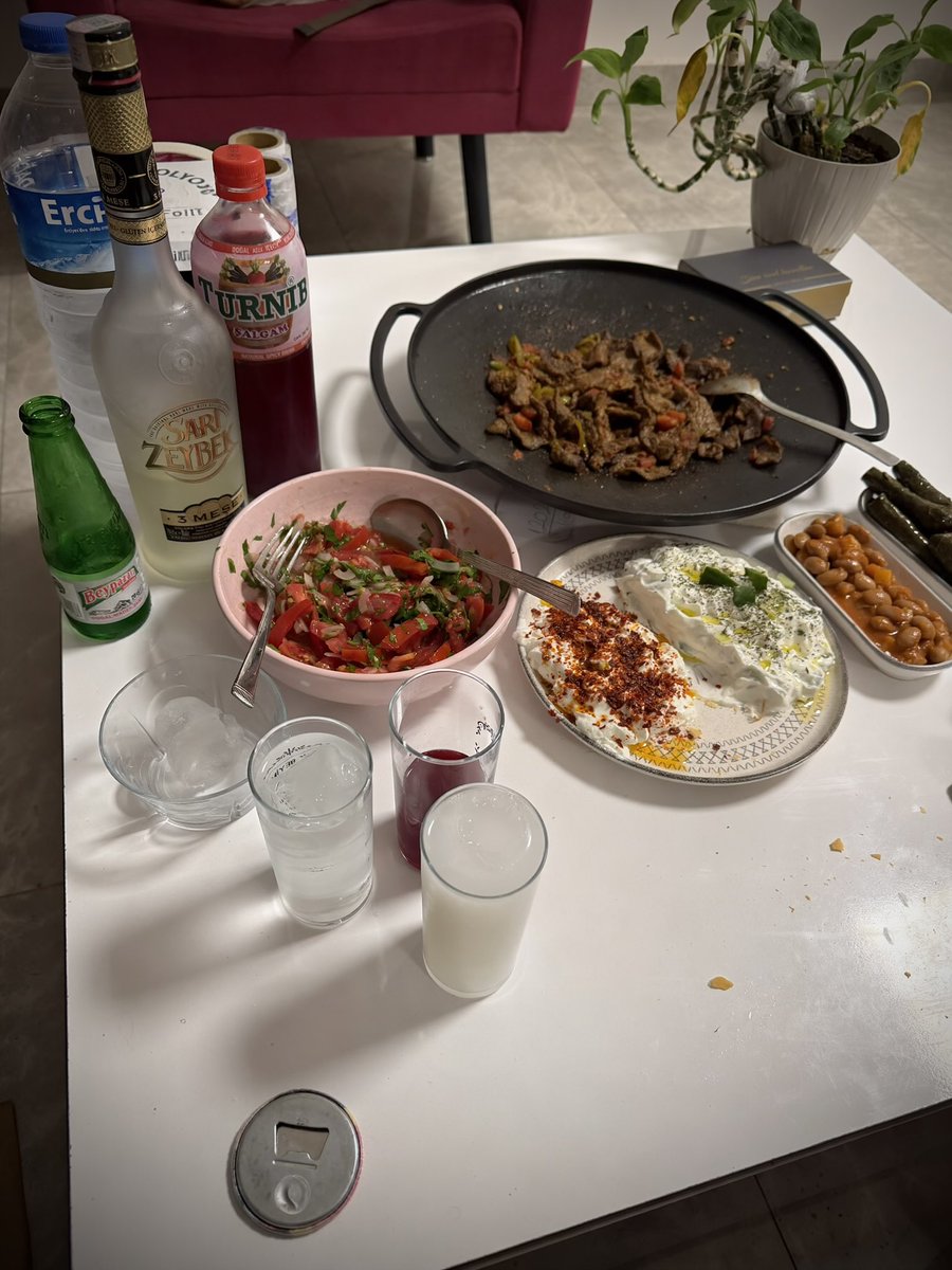 kr_kr_a7's tweet photo. En hızlısından, elimden ne gelirse ☝️😋

#Kayseri 
#RakıVSMeze https://t.co/lsjqrhn0O1