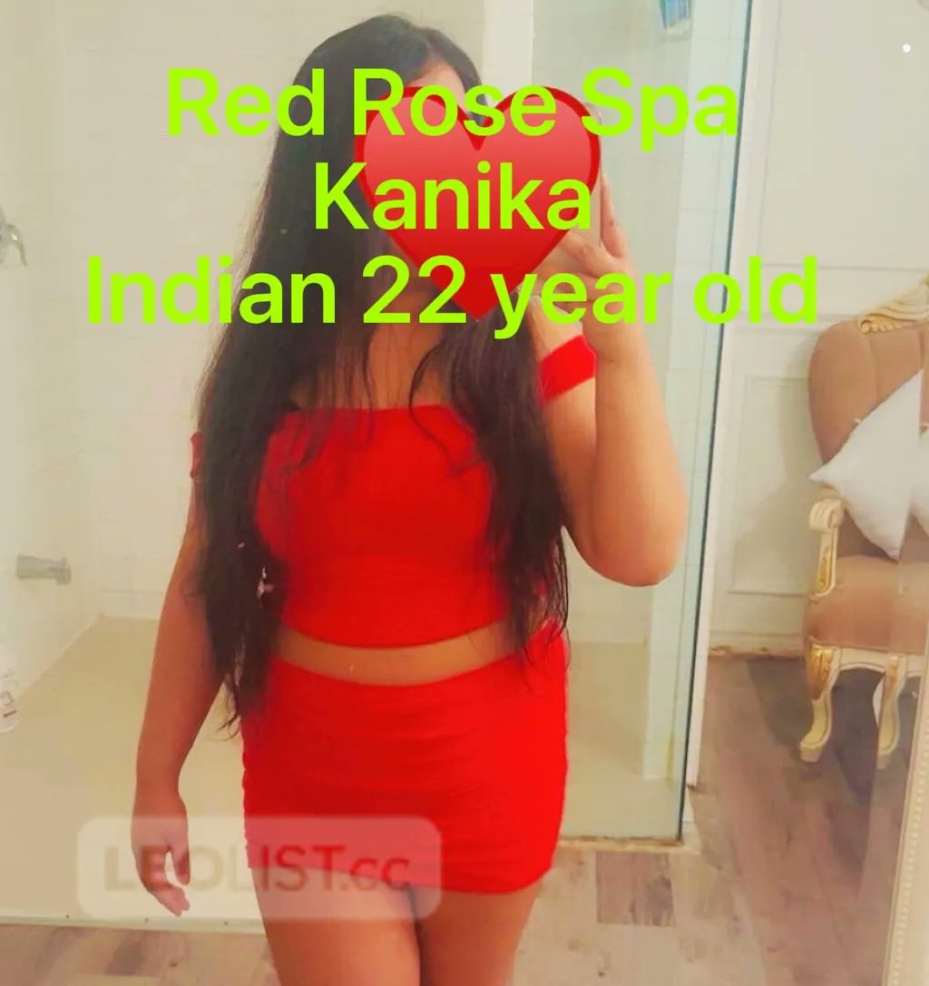BirchmountSpa_'s tweet photo. Enjoy your weekend. We have amazing massage attendants. RANI is available today at RED ROSE SPA with LUNA and KANIKA. 647-702-8800 https://t.co/Qqg5x0H7w1