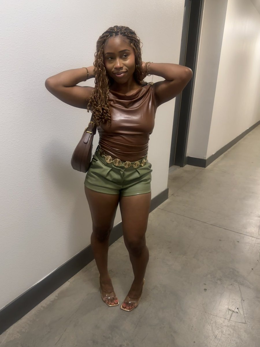 _kyranicolee's tweet photo. went out with my girls last night ✨ https://t.co/9wvUPOhgFk