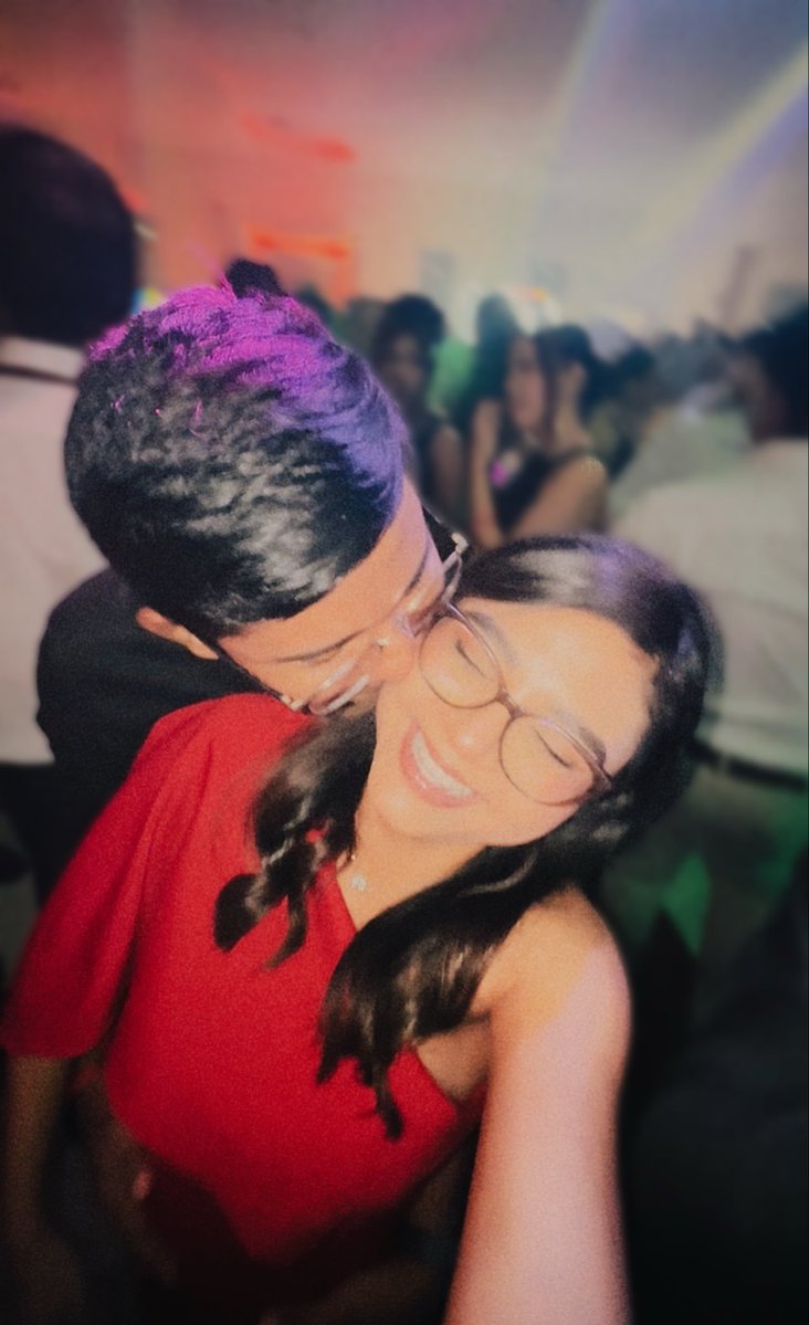 MarlynTorrres's tweet photo. He ido tan seguido a fiestas pero en la mayoría mi novio está tocando… que delicia disfrutar anoche más de 2 hrs bailando y cantando 🥹❤️

Mi mejor compañía, ti amo 💋@YahirCerna14 https://t.co/y13S9ErUdC