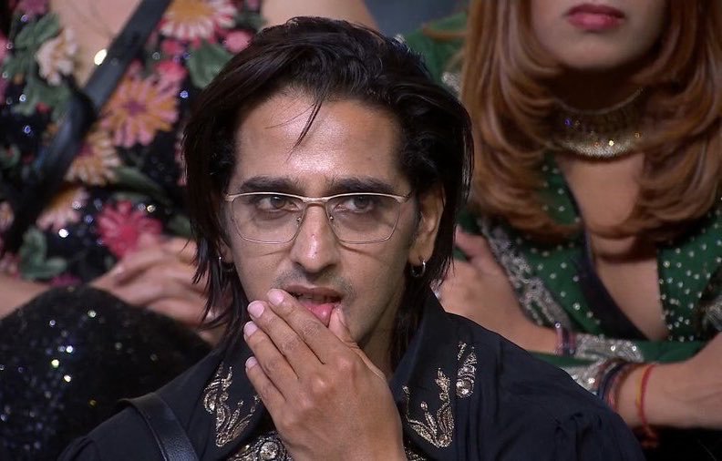 Nahyan_here's tweet photo. Can I get 500 RETWEET GUYS ?

QAZI THE ROCKSTAR OF BB20 https://t.co/ArK9qP6BrC