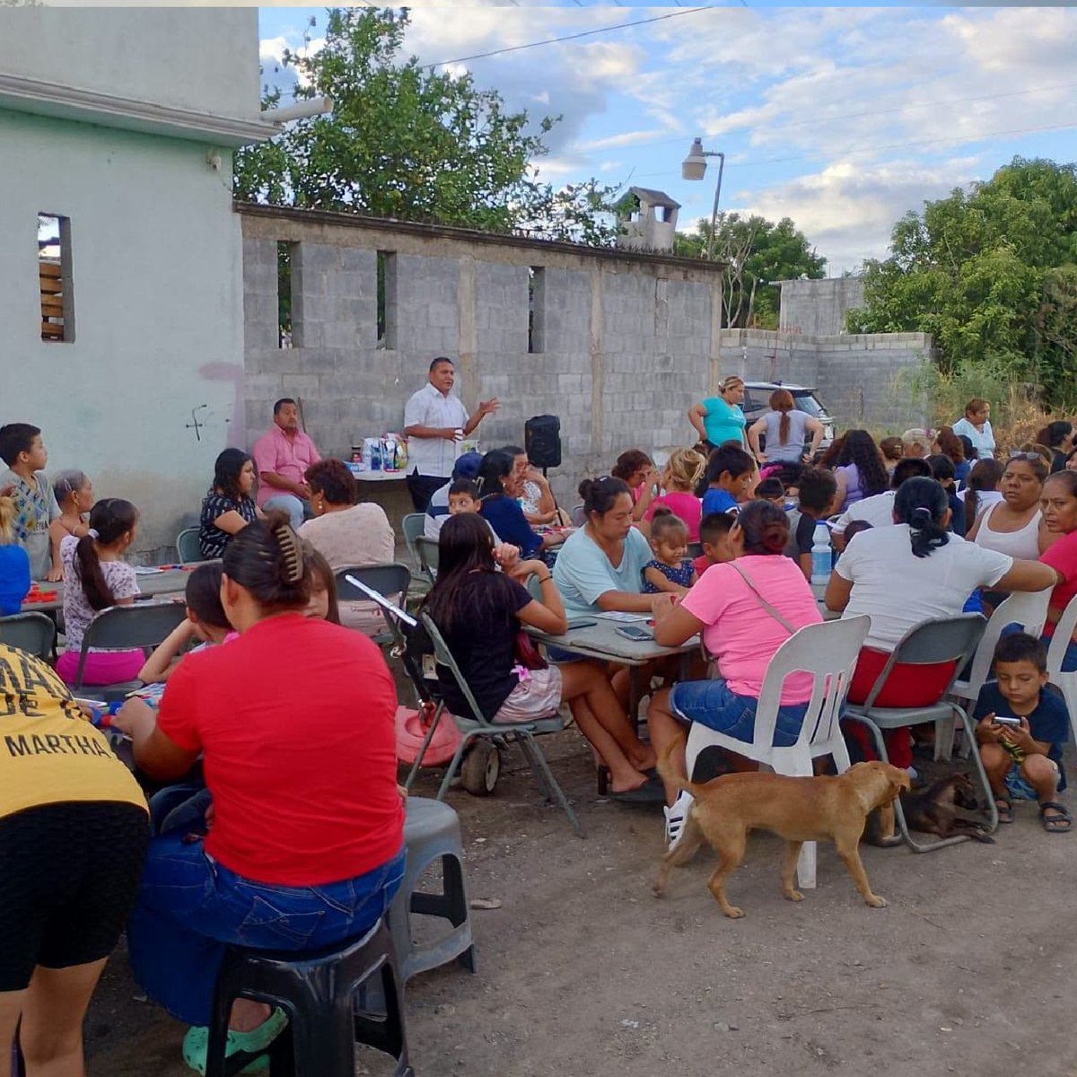 SindicalEl's tweet photo. 🗣️🏘️El valor de los amigos antes que los números: la forma de hacer política de Marte Alejandro
#MarteAlejandro #CiudadVictoria #VictoriaTamaulipas #Tamaulipas #Vecinos #Cercanía
https://t.co/w1oIQ2RXCE https://t.co/J1swZyPTqP