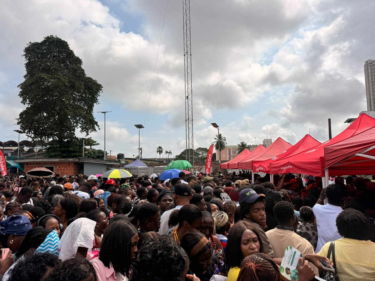 madias_1's tweet photo. TBS is PACKED🔥

This is way beyond a regular movie premiere. Switch Visuals is attempting something historic with the Black Market premiere and the turnout is already looking crazy.

Damilola Osikoya to the world! https://t.co/nxXioT3sti