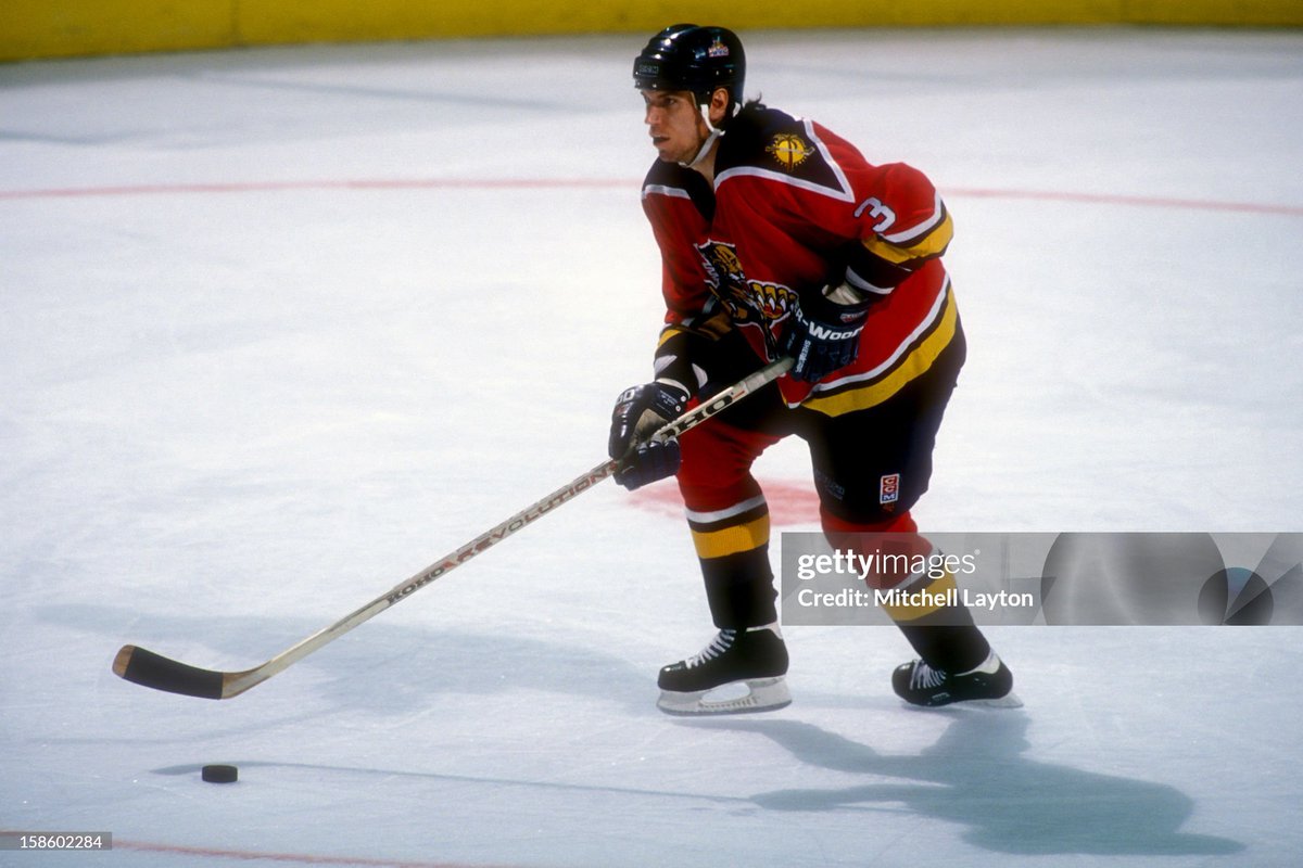 FLCatsHistory's tweet photo. 🎂 Happy birthday to former Cat Paul Laus, who spent his entire NHL career with the Panthers, playing 530 games from 1993-2002 and racking a total of 72 points (14 G, 58 A) 😼

#TimeToHunt https://t.co/f9Dzqy5vyN