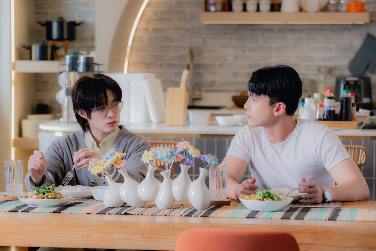 YourThirdSeries's tweet photo. SNEAK PEEK EP.10 🎬

🍊 รับชม “ที่สามของเธอ Your Third Series” พร้อมกันทุกวันอาทิตย์ เวลา 22.30 น. ทางช่อง GMM25

🌳 ดูออนไลน์เวอร์ชัน UNCUT เวลา 23.30 น. บนแอป iQIYI และเว็บ https://t.co/chyrFuUx2J ที่เดียวเท่านั้น : https://t.co/TJqLcTZRsh

#ที่สามของเธอSeries
#YourThirdSeries 
#MandeeWork
