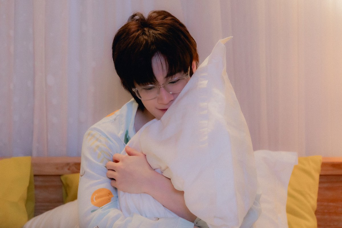 YourThirdSeries's tweet photo. SNEAK PEEK EP.10 🎬

🍊 รับชม “ที่สามของเธอ Your Third Series” พร้อมกันทุกวันอาทิตย์ เวลา 22.30 น. ทางช่อง GMM25

🌳 ดูออนไลน์เวอร์ชัน UNCUT เวลา 23.30 น. บนแอป iQIYI และเว็บ https://t.co/chyrFuUx2J ที่เดียวเท่านั้น : https://t.co/TJqLcTZRsh

#ที่สามของเธอSeries
#YourThirdSeries 
#MandeeWork
