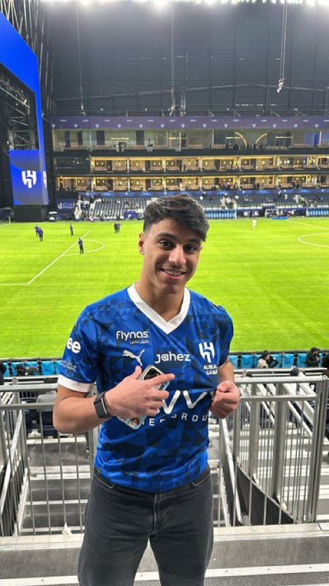 OfificaRlay's tweet photo. اللي تسبب في بلنتي الكويت 
💙 https://t.co/hJD8PQvSLG