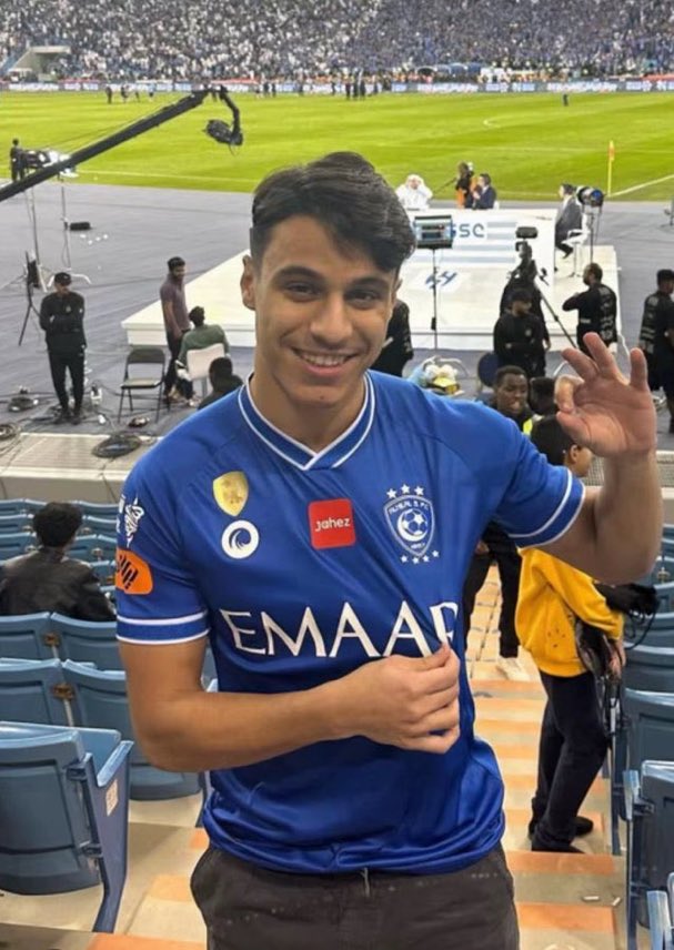 OfificaRlay's tweet photo. اللي تسبب في بلنتي الكويت 
💙 https://t.co/hJD8PQvSLG