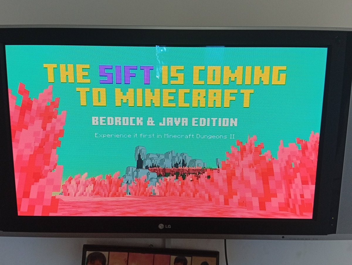 New_mandon1290's tweet photo. @FumbledFlowery This is the clear proof that no matter what Minecraft makes, always there's going to be a hater https://t.co/MNiFnQBiew
