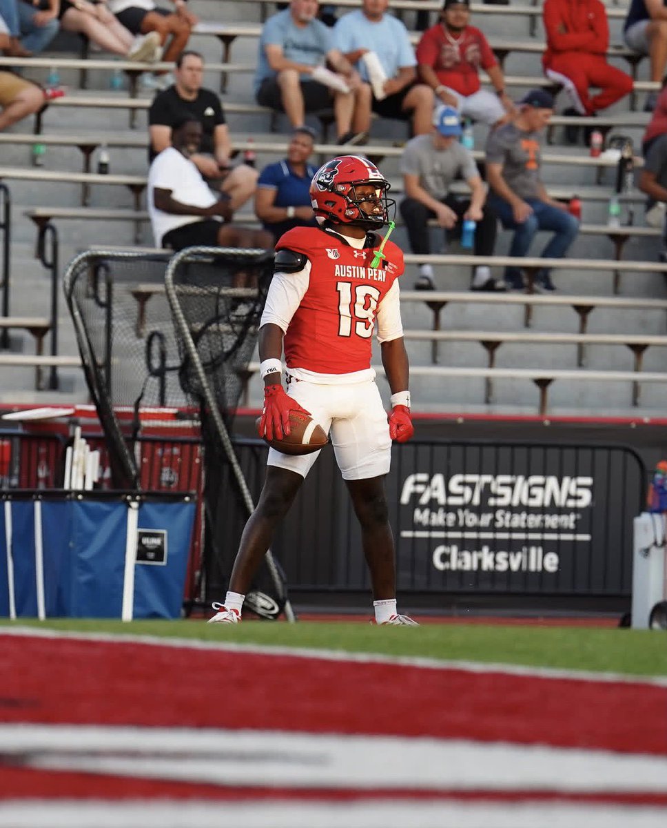 KAmerson01's tweet photo. blessed to receive a d1 offer from @GovsFB #GoGovs🎩@Blake_Littman @StevenKearneyJr @j_lloyd5 @MC_Jones45 @Jburdette82 @CCHSfootbal @RecruitBigClay @coachfloyd33 @HallTechSports1 @redhog29 @AL5AFootball1 @TDARecruiting https://t.co/qOBQw1xrjz